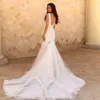 Cut-Out Side Mermaid Wedding Dresses For Bridal Sexy V Neck spetskläder de Mariee Backless Chapel Train Wedding Clows