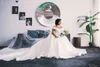 Klassieke baljurk trouwjurk Vestidos de noiva kathedraal trein hoge nek illusie dop mouwen Afrikaanse plus size satijnen ballgown bruid jurken kanten appliques 403