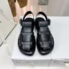 Sandaler Summer Roman Ladies the Row Designer Classic Leather Buckle Hollow Weave Flat Heel Thick Bottom Formal Factory