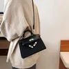 5123 Women Luxurys Designers Facs Crossbody Handbags Womens Poundes Counder Shopping Totes Bag305r