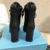 2023 Luxe Designer Enkellaarsjes Leer En Nylon Hak Laarsjes Vrouwen Monolith Biker Australië Winter Platform Hoge Hakken Met Doos