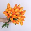 Fiori decorativi 10 pezzi tulipano fiore artificiale bianco PU vero tocco per la decorazione domestica tulipani finti bouquet in lattice decorazioni da giardino per matrimoni