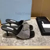 2022 Femme Pantoufles talon chaussure Sandales Plage Diapositive Qualité brillant avec des diamants Pantoufle Mode Spécial talon en forme Éraflures Chaussures de sport Pour
