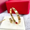 Bracelet de luxe femmes tournevis bracelet bracelets de créateurs de mode bijoux cristal argent bracelet manchette lettre bracelets en acier inoxydable amoureux de mariage cadeau