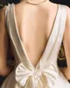 Элегантное короткое свадебное платье A-Line 2023 V шея без рукавов Hi Lo Satin Women свадебные платья без обратного.