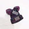 Leuke kinderen twee poms breien designer baby winter caps 5 kleuren merk kinderen gebreide mutsen groothandel