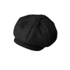 Berets Men Detektyw kapelusz unisex czarne cząstki ciepłe ośmiokątne jesień i zima sboy retro płaskie czapki BLM298