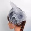 Basker Brud Bröllop Vit Huvudbonad Elegant Damer Mariage Mesh Fascinator Hatt Fancy Veils Chapeau Keps Mode Huvudbonader Damer