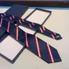 Bow bindt hoge kwaliteit mannen#39; s Silk Business Production Casual Plaid Tie Fashion Luxury Knight Brand Accessoires