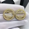 Moda kolczyki stadninowe duże koło kolczyki wysokiej jakości kobiety Perl Studs Golden Ear Stud Luksusowe kolczyki z listami