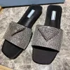 2022 Femme Pantoufles talon chaussure Sandales Plage Diapositive Qualité brillant avec des diamants Pantoufle Mode Spécial talon en forme Éraflures Chaussures de sport Pour