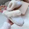 Plataforma clásica Zapatilla australiana Diseñador Australia Sandalias Diapositivas Fluffy Mule Parte inferior gruesa Botas de piel de cuero real Chanclas para mujer Zapatillas