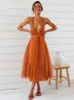 Robes décontractées 2022 Robe d'été pour femmes Mode féminine Luxe Élégant Orange Sexy Mesh Dos nu Demoiselle d'honneur Nuit Midi Soirée