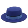 BERETS 2022 WOLLFLAT HOMBURG FEDORA HAT Kvinnor M￤n Vinter Autum Wide Brim Jazz Boater Pork Pie Topp Caps Blue Ribbon