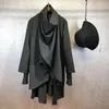 casaco assimétrico mensal