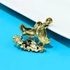 Broches Cindy Xiang Rhinestone Duck For Women Animal Pin 2 Kleuren Beschikbaar Vintage Coat Accessoires Ally Materiaal Goed geschenk