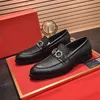 2021 Scarpe eleganti da cerimonia di alta qualità per designer delicati Uomo Scarpe in vera pelle nera Scarpe a punta da uomo Oxford da lavoro Scarpe casual Taglia 38-45