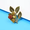 Broches Cindy Xiang Bee op de Branch for Women Rhinestone Fashion Pin Insect Honeybee Sieraden Vintage Accessoires Good Gift