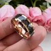 Trouwringen uniek juweel 8 mm zilveren band koolstofvezel inleg goud drop paar sieraden ring schuine Poolse verlovingscadeau