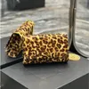 Pochette de fête Sac à bandoulière léopard Chaîne en peluche Sac à main de soirée Sacs à main de soirée Sacs de dîner en grains d'animaux Sac à main Nouveau style Cadeau pour femme Sac à main de banquet de mode rétro 20 cm