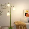 Golvlampor 3 huvudblomma-format sovrum sovlampa vardagsrum soffa hörn stående ljus hem dekorativt ljus