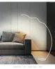 Golvlampor 2022 Wavy Lamp för vardagsrum sovrum studie dekor belysning designer led fjärrkontroll stående ljus