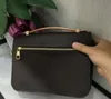 Kadınlar Lüks Tasarımcı Çantalar Çanta 2022 Komen Çantalar Lady Messenger Moda Omuz Çantası Lüks Crossbody Tote Cüzdan Çantaları Çapraz Vücut Tasarımcı Çanta