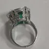 Fedi nuziali Anello tondo Grandi pietre verdi Fascino in pietra quadrata per le donne Gioielli vintage di lusso Femme Anillos Mujer