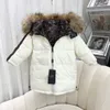 Designer Winter Down Coat Boys Girls Jackets Baby Button Zipper Letter Parkas 3-12 jaar Fashion Kids Designer Coats Wollen Warm Snows Puit Hapleed Outerwear Long