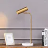 Lampadaires or/noir/blanc lampe moderne salon Simple créatif chambre lumière luxe étude chevet Vertical LED bureau