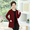 Tricots pour femmes Tarine de printemps d'automne pour femmes Tenue mince d'âge moyen Cardigan Cardigan manteau Femme à tricot à tricot mi-longue