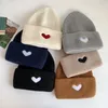 2022 nuovi articoli per la casa cappelli invernali lavorati a maglia per le donne berretto da orologio in tinta unita per ragazze Skullies berretti femminili berretti caldi berretti casual