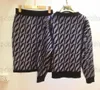 Черные недавно женские вязаные брюки наборы плюс размер дизайнерские юбки набор свитера Пулшив