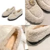 Сапоги 2022 Зимние овечье мех квартиры Женщины белые шерстяные лоферы теплые плюшевые мокасин женщины большой размер 42/43 жемчужные туфли.
