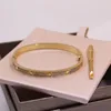 2022 Luxury Top Boutique Bangel weibliche Schmuck Roségold Doppelreihe Diamant Liebe Hochzeit Verlobungsschraube Armreifen