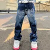 Jeans da uomo 2022 Nuova lettera di moda strass Marrone Vintage Baggy Jeans da uomo Pantaloni dritti Hip Hop Goth Pantaloni in denim Pantnes Vaqueros T221102