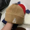 Corea del Sud nuovo autunno inverno uomini e donne amanti cappello di lana grande lettera cappelli a doppia maglia