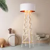 Lampade da terra Design nordico El Sample Simple Fashion Modern Classic Soggiorno Ufficio Torre Eiffel Lanterna in ferro