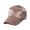 Bollmössor 2022 Sun Hat Kvåre och sommar Silk Satin Solid Color Casual Baseball Men Women All-Match Student Korean Ver