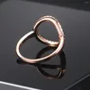 Cluster-Ringe Ästhetischer Kreis für Frauen Rose Gold Farbe aushöhlen eingelegter Zirkon Damenring Kpop Zubehör Modeschmuck R843