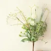 Fleurs décoratives pissenlit blanc faux Flores mélange de fleurs d'herbe artificielle avec des feuilles vertes pour la décoration de mariage de jardin d'automne