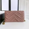 Kvinna kedja korskroppspåse klassiska läder axelväskor fritid tid mode lätt att bära när du reser axlar purses designers messenger handväska