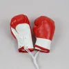 Anahtarlık 2 adet boks eldivenleri asılı ayna kolye araba iç dekor aksesuarları boksör dövüş kulübü eşleşen hediyelik eşya hediyeleri erkekler için anahtarlık