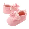 Första vandrare 0-18m babyflickor Bowknot Crib Shoes Solid Color Pink Soft Sole Plat Anti-Slip Hook Loop Cotton Walker