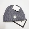 Berretti 2022 Del Progettista di Inverno Lavorato A Maglia Beanie Cappello di Lana Delle Donne Grosso Maglia Spessa Calda Pelliccia Sintetica Pom Cappelli Femminile Bonnet Caps