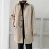 Trench da uomo oversize retrò nero da uomo Trench Homme Cappotto casual Cappotto elegante Tunica maschile Giacca a vento con bottoni Giacca per uomo T221102