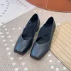 أحذية الباليه ماري جين أحذية مصممة أزياء فاخرة رجعية الرأس المربع القديم كعب سميك كعب أسود أبيض الأبيض الصنادل المصنوعة يدويًا 35-40