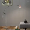 Lampade da terra Lampada da pesca placcata creativa postmoderna a LED per soggiorno, camera da letto, comodino, luci decorative in ferro verticale