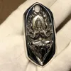 Kolye Kolyeleri NY Bin Hand Guanyin El Yapımı Etiket Erkek Model Bir Sıçanın Yaşam Buda Hasır Yönlendiren Mücevher Adamı için Seyirler
