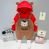 Ensembles de vêtements Vêtements pour bébés 0-4 ans Garçons Filles Bretelles Costume Automne Hiver Épaissie Chaud Dessin animé Pulls à capuche Bretelles Enfants 2 pièces Ensemble 221103